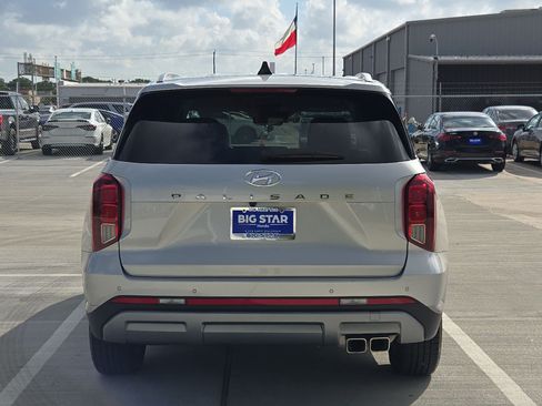 Used 2024 Hyundai Palisade SEL FWD image 5