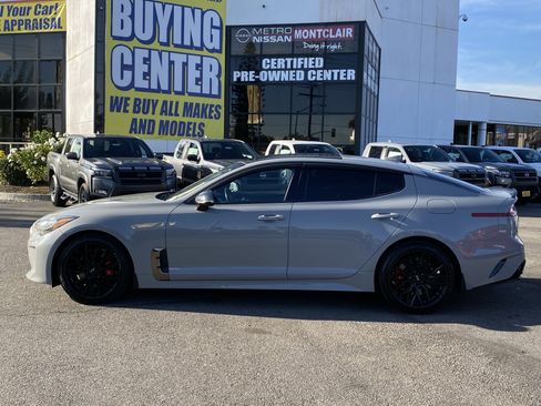 Used 2020 Kia Stinger GT1 image 6