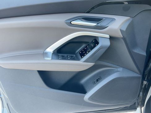 Certified 2025 Audi Q5 Premium w/ Convenience Package image 13