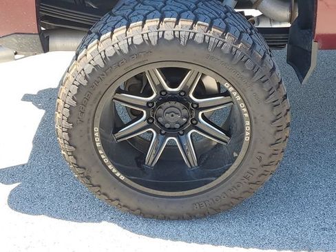Used 2017 Chevrolet Silverado 2500 High Country w/ Duramax Plus Package AWD/4WD image 7