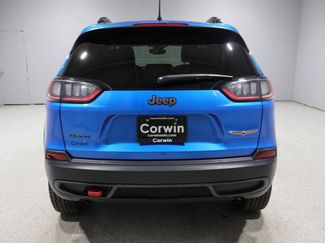Used 2022 Jeep Cherokee Trailhawk w/ Premium Leather Package AWD/4WD video 3