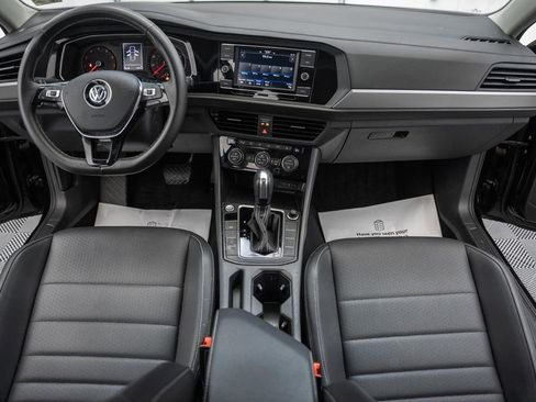 Used 2021 Volkswagen Jetta SE w/ SE Cold Weather Package FWD image 18