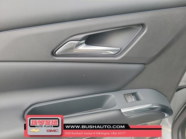 New 2026 Chevrolet Traverse RS w/ LPO, Floor Liner Package FWD image 17