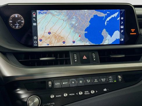 Used 2021 Lexus ES 300h Ultra Luxury w/ Accessory Package 2 image 13