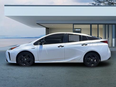Used 2022 Toyota Prius FWD image 7