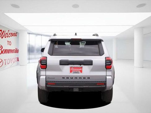 Certified 2025 Toyota 4Runner SR5 AWD/4WD image 6