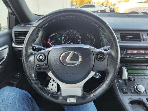 Used 2015 Lexus CT 200h w/ F Sport w/Nuluxe Interior FWD image 16