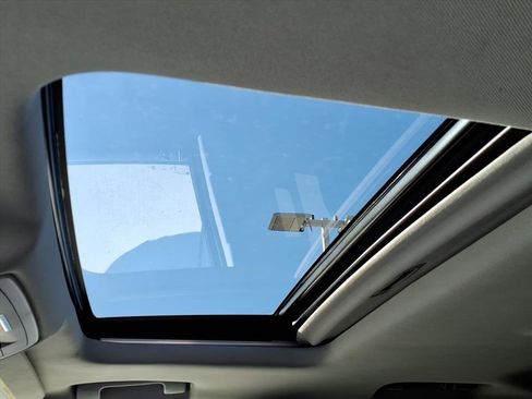 Used 2018 Chevrolet Tahoe Premier w/ Max Trailering Package image 5