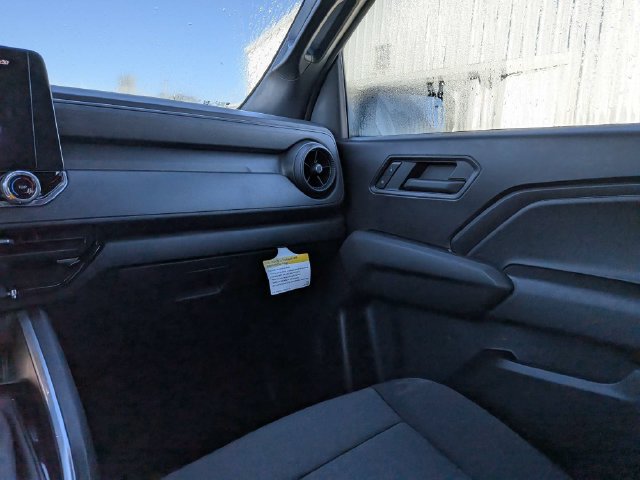 Used 2026 Chevrolet Colorado W/T RWD image 14