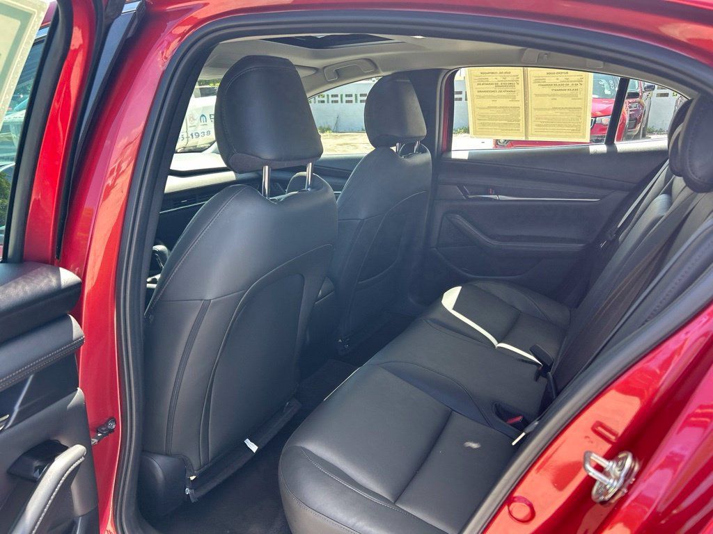 Used 2021 MAZDA MAZDA3 s FWD image 31