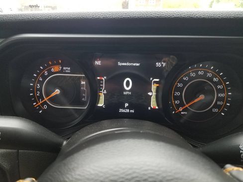 Used 2024 Jeep Wrangler Sport AWD/4WD image 19