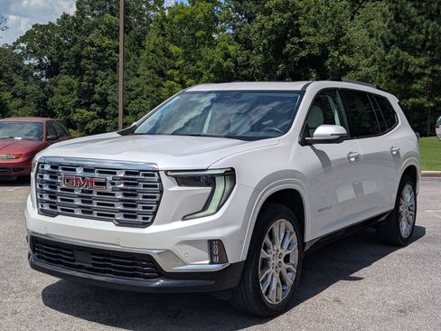 Used 2025 GMC Acadia Denali w/ Super Cruise Package FWD image 5