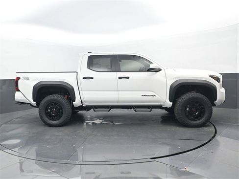 New 2025 Toyota Tacoma TRD Off-Road image 2