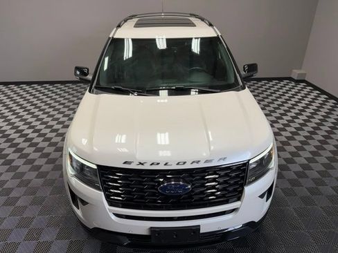 Used 2018 Ford Explorer Sport w/ Equipment Group 401A AWD/4WD image 5