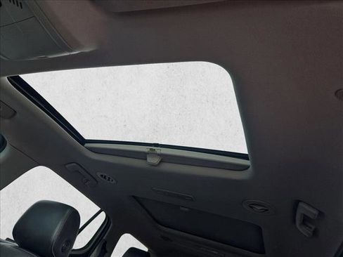 Used 2017 GMC Acadia SLT image 11