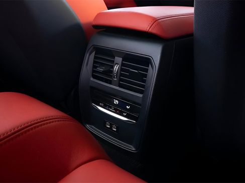 Used 2023 BMW M4 xDrive Competition image 41