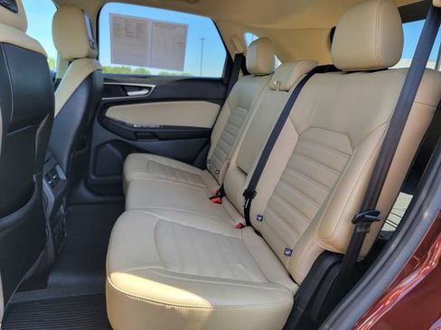 Used 2016 Ford Edge SEL w/ Equipment Group 201A AWD/4WD image 21