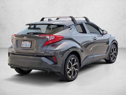 Used 2018 Toyota C-HR XLE FWD image 6