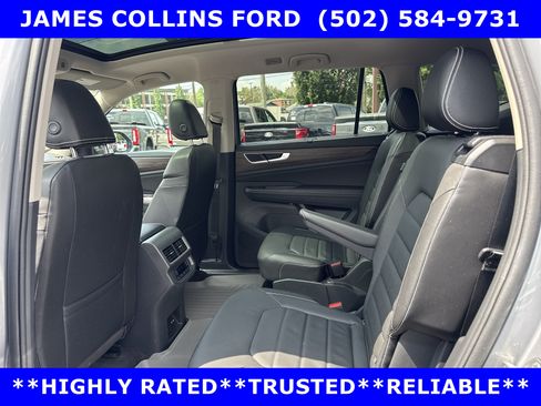 Used 2024 Volkswagen Atlas SEL AWD/4WD image 13