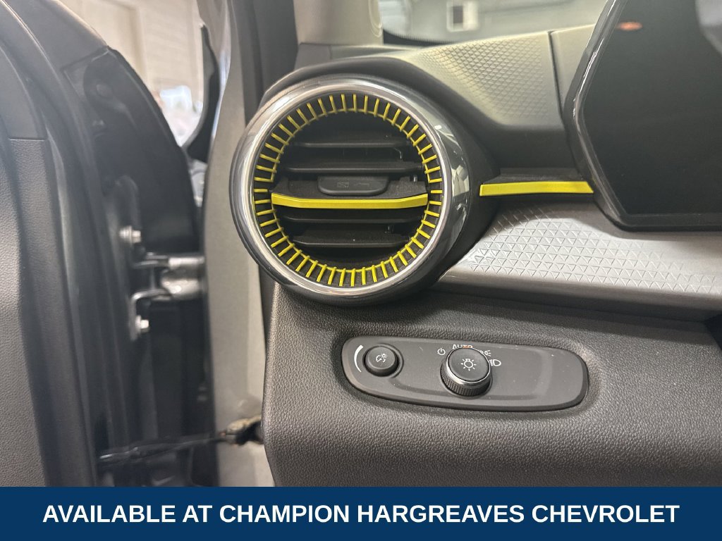 Certified 2024 Chevrolet Trax LT FWD image 23