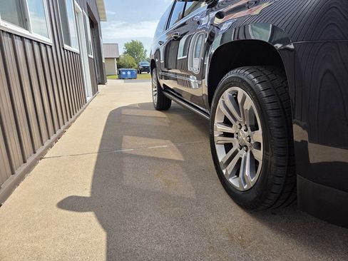 Used 2019 GMC Yukon XL Denali w/ Denali Ultimate Package AWD/4WD image 13