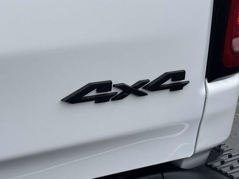 New 2026 RAM 1500 4x4 Crew Cab image 36