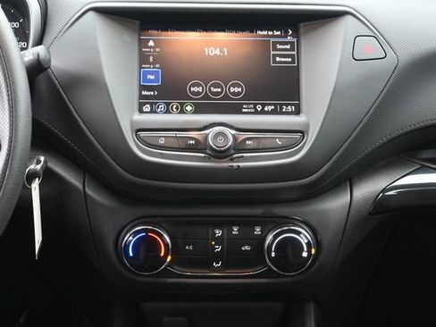 Used 2023 Chevrolet TrailBlazer LS image 17