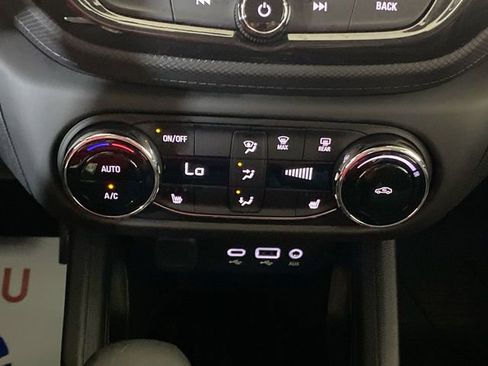 Used 2023 Chevrolet TrailBlazer LT FWD image 42