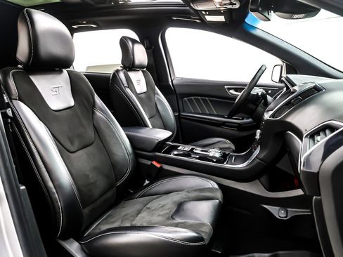 Used 2019 Ford Edge ST w/ Equipment Group 401A image 6