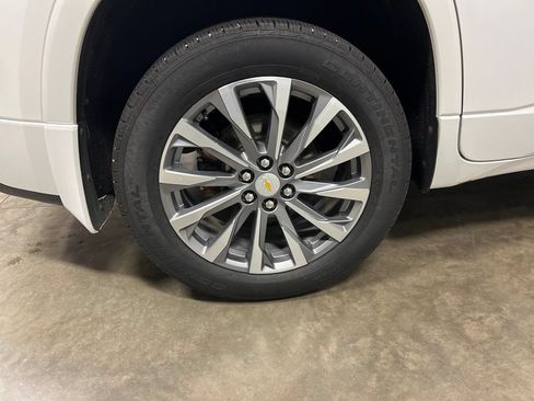 Certified 2022 Chevrolet Traverse Premier w/ LPO, Floor Liner Package AWD/4WD image 10