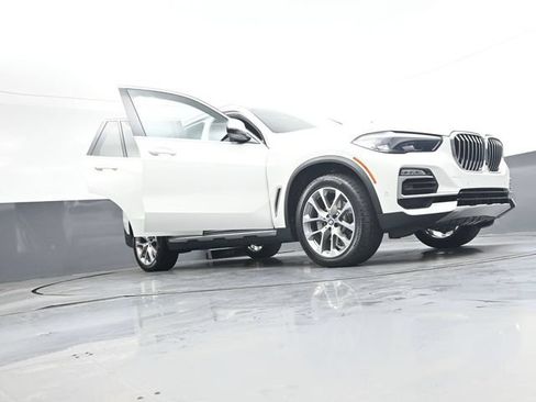 Used 2021 BMW X5 xDrive40i w/ Premium Package 3 AWD/4WD image 41