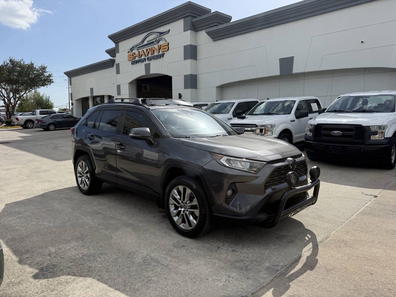 Used 2021 Toyota RAV4 XLE Premium FWD image 42