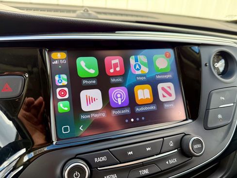 Used 2020 Buick Envision Essence image 29