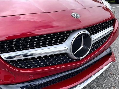 Used 2020 Mercedes-Benz SLC 300 SLC 300 image 32