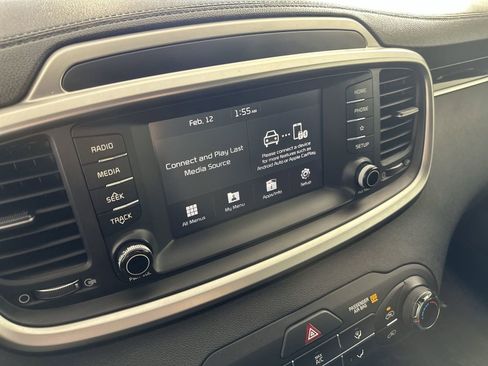 Used 2020 Kia Sorento LX image 20