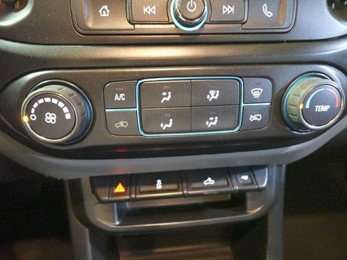 Used 2022 Chevrolet Colorado W/T image 18