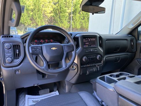 Used 2024 Chevrolet Silverado 1500 Custom AWD/4WD image 31