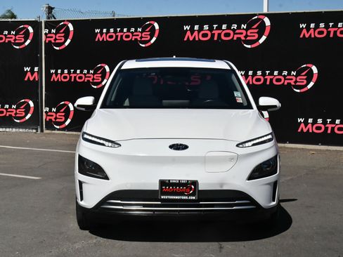 Used 2023 Hyundai Kona SEL w/ Cargo Package FWD image 2