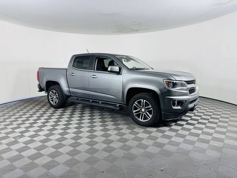 Used 2020 Chevrolet Colorado LT w/ LPO, Premium Interior Package AWD/4WD image 2