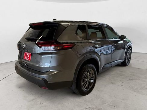 Used 2025 Nissan Rogue S AWD/4WD image 6