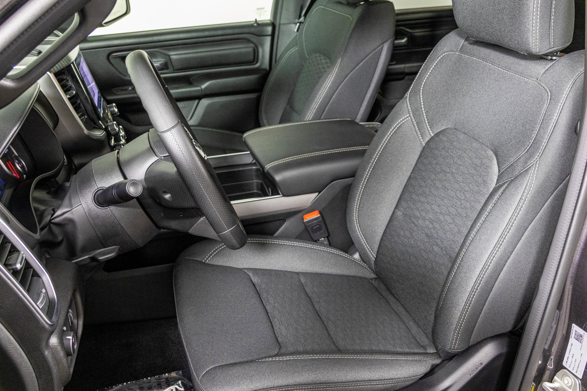 New 2026 RAM 1500 Express AWD/4WD image 17