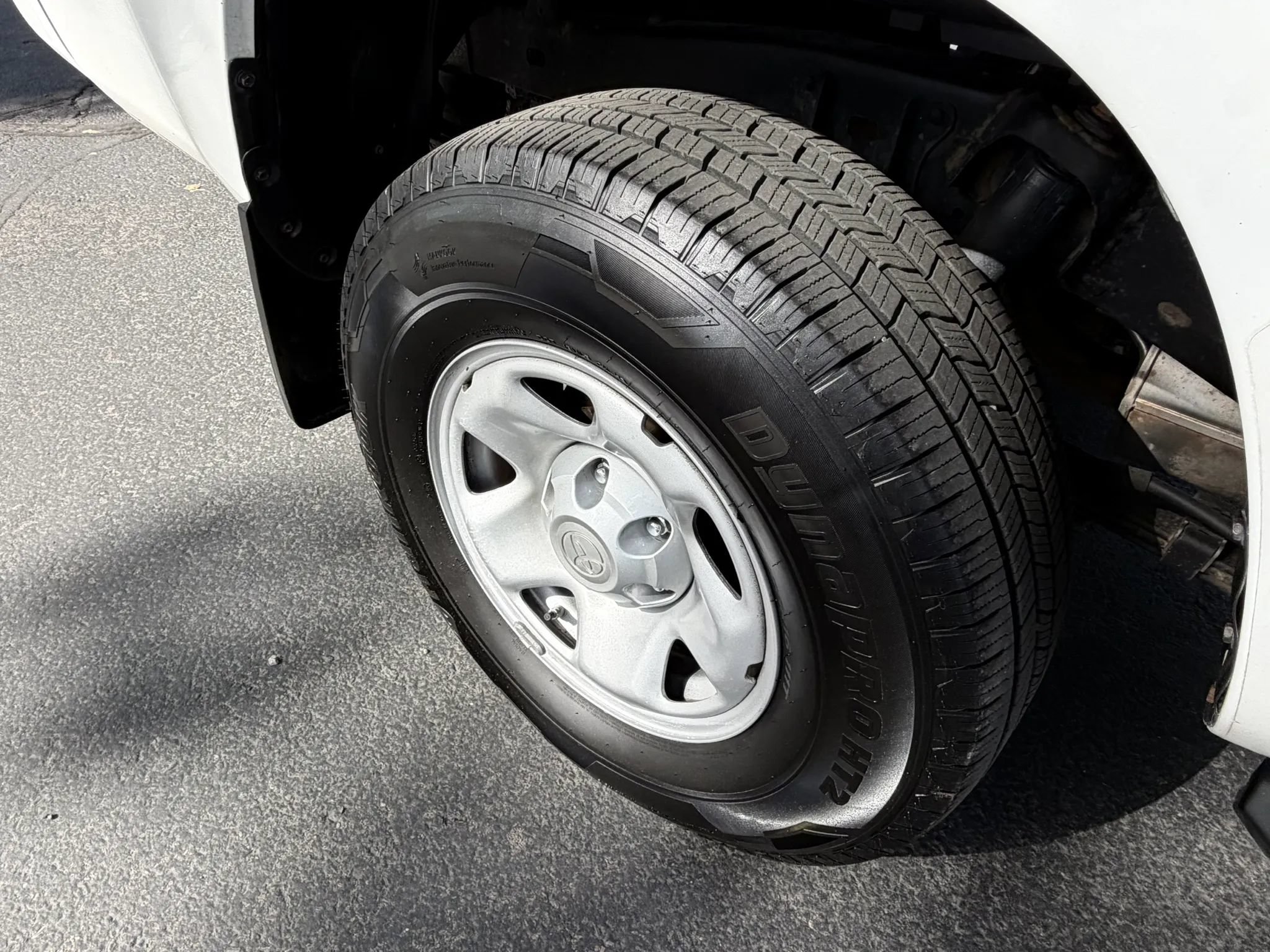 Used 2021 Toyota Tacoma SR AWD/4WD image 16