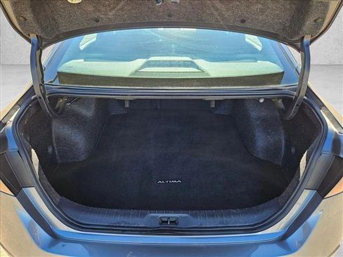 Used 2024 Nissan Altima 2.5 SV image 6