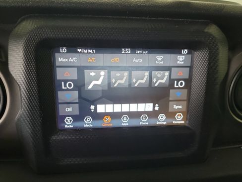 Used 2018 Jeep Wrangler Unlimited Sport S AWD/4WD image 22
