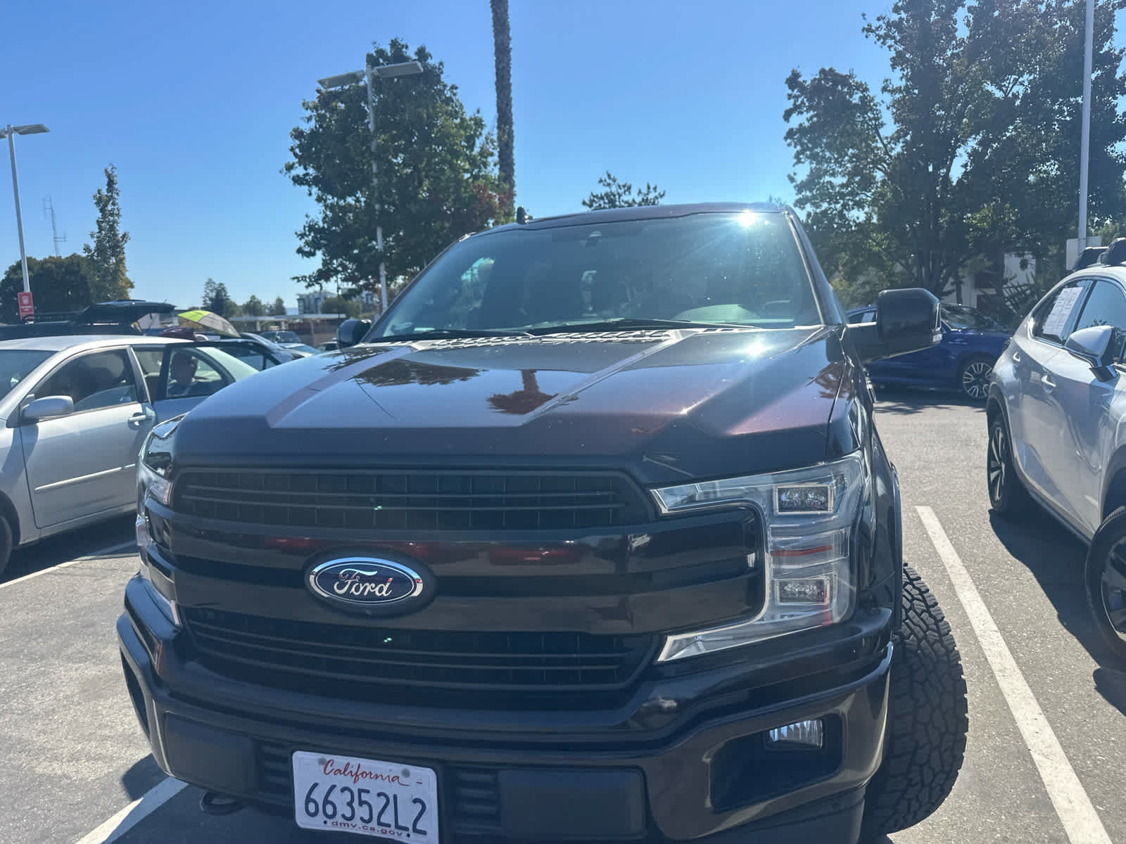Used 2018 Ford F150 Lariat w/ Equipment Group 502A Luxury AWD/4WD image 2