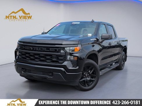Used 2026 Chevrolet Silverado 1500 Custom AWD/4WD image 1