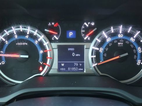 Used 2018 Toyota 4Runner Limited AWD/4WD image 9