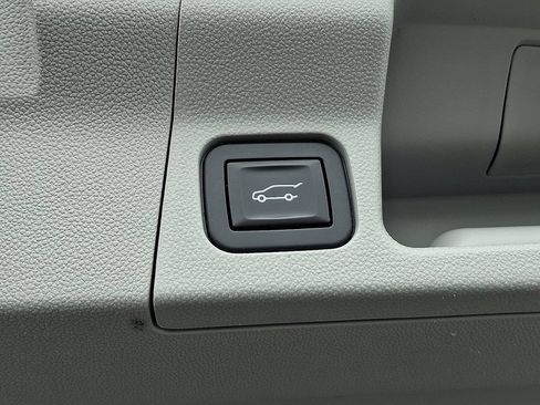 Certified 2017 GMC Acadia SLT FWD image 32