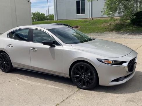 Used 2024 MAZDA MAZDA3 s FWD image 2