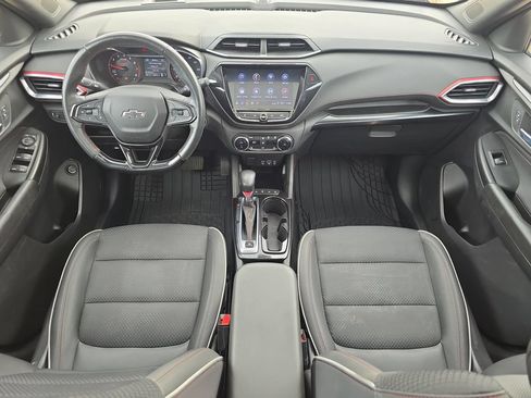 Used 2022 Chevrolet TrailBlazer RS w/ Sun and Liftgate Package FWD image 9